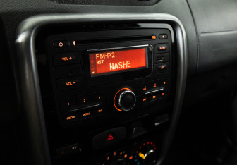 Подержанный автомобиль Renault Duster 2013 года (15 фото)