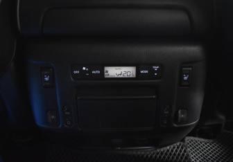 Подержанный автомобиль Infiniti QX80 2019 года (17 фото)