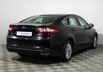 Подержанный автомобиль Ford Mondeo Sedan 2015 года (5 фото)