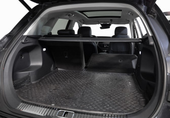 Подержанный автомобиль Hongqi HS5 2024 года (31 фото)