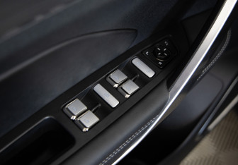 Подержанный автомобиль Geely Atlas Pro 2024 года (20 фото)