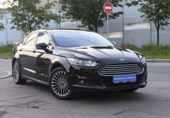 Подержанный автомобиль Ford Mondeo Sedan 2019 года (10 фото)