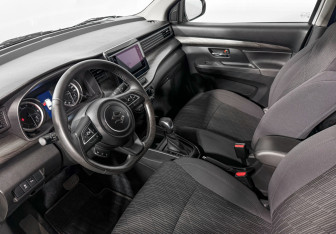 Подержанный автомобиль Suzuki Ertiga 2022 года (9 фото)