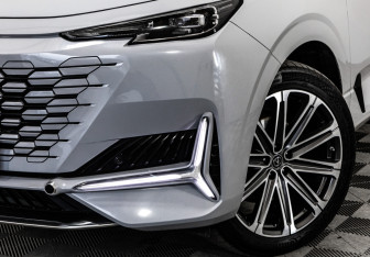 Подержанный автомобиль Changan UNI-K 2023 года (2 фото)