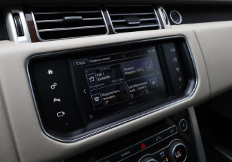 Подержанный автомобиль Land Rover Range Rover 2016 года (23 фото)