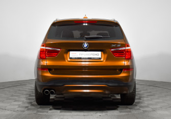 Подержанный автомобиль BMW X3 2016 года (6 фото)