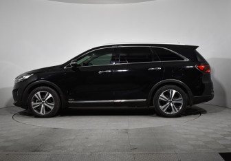Подержанный автомобиль Kia Sorento 2018 года (8 фото)