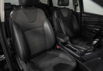 Подержанный автомобиль Ford Kuga 2016 года (20 фото)