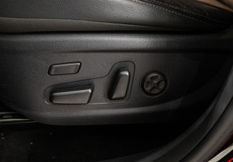 Подержанный автомобиль Hyundai Santa Fe 2018 года (16 фото)