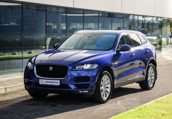 Подержанный автомобиль Jaguar F-Pace 2018 года (3 фото)