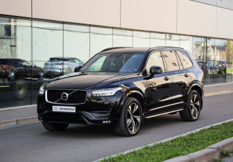 Подержанный автомобиль Volvo XC90 2020 года (3 фото)