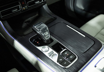 Подержанный автомобиль GAC GS8 2023 года (23 фото)