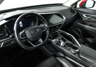 Подержанный автомобиль Geely Tugella 2021 года (11 фото)