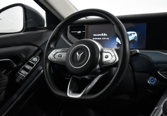 Подержанный автомобиль Voyah Free 2022 года (16 фото)
