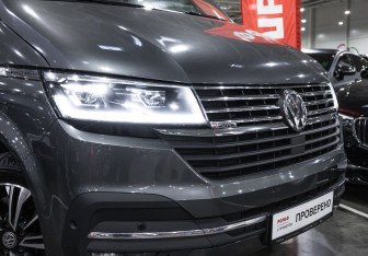 Подержанный автомобиль Volkswagen Multivan 2020 года (7 фото)