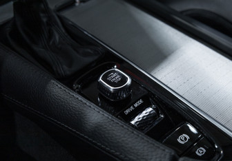 Подержанный автомобиль Volvo V90 Cross Country 2017 года (28 фото)
