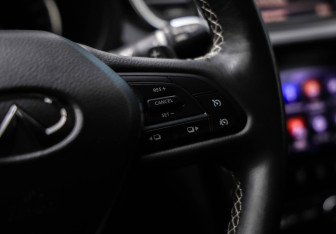 Подержанный автомобиль Infiniti QX50 2018 года (13 фото)