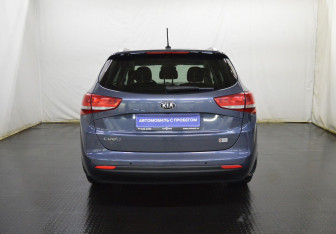 Подержанный автомобиль Kia Ceed Wagon 2016 года (6 фото)