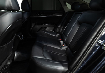 Подержанный автомобиль Kia K5 2020 года (10 фото)
