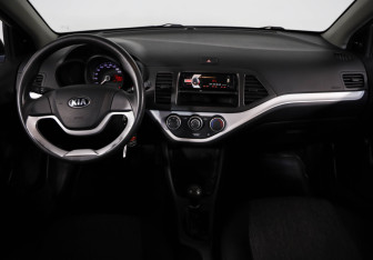 Подержанный автомобиль Kia Picanto 2013 года (10 фото)