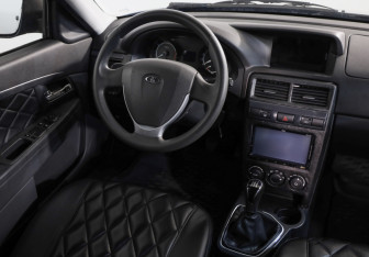 Подержанный автомобиль LADA (ВАЗ) Priora Sedan 2015 года (8 фото)