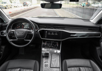 Подержанный автомобиль Audi A6 Sedan 2020 года (14 фото)