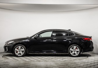 Подержанный автомобиль Kia Optima Sedan 2018 года (8 фото)