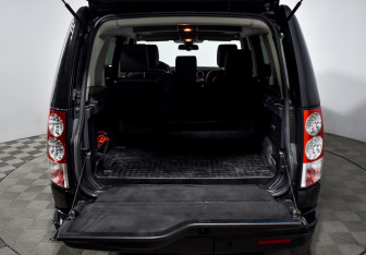 Подержанный автомобиль Land Rover Discovery 2012 года (27 фото)