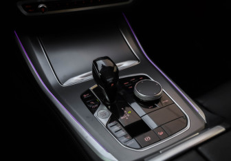 Подержанный автомобиль BMW X5 2019 года (19 фото)