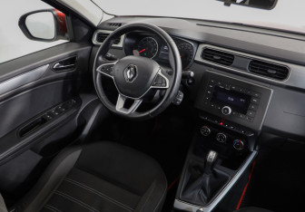 Подержанный автомобиль Renault Arkana 2021 года (8 фото)