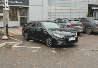 Подержанный автомобиль Kia Optima Sedan 2019 года (3 фото)