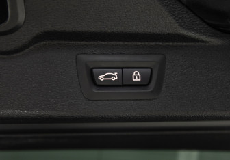 Подержанный автомобиль BMW X5 M 2016 года (20 фото)