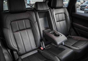 Подержанный автомобиль Land Rover Range Rover Sport 2020 года (31 фото)