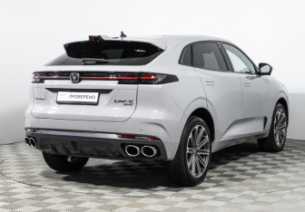 Подержанный автомобиль Changan UNI-K 2023 года (5 фото)