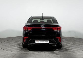 Подержанный автомобиль Kia Rio Sedan 2020 года (6 фото)
