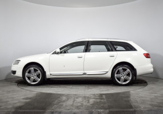 Подержанный автомобиль Audi A6 allroad 2010 года (8 фото)