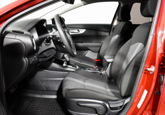 Подержанный автомобиль Kia Cerato Sedan 2021 года (10 фото)