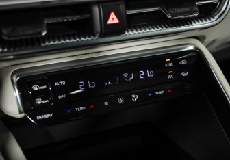 Подержанный автомобиль Kia K5 2020 года (16 фото)