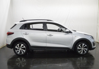 Подержанный автомобиль Kia Rio Hatchback 2020 года (4 фото)