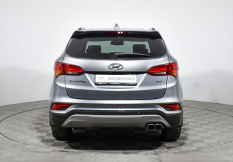 Подержанный автомобиль Hyundai Santa Fe 2017 года (6 фото)