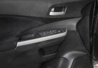 Подержанный автомобиль Honda CR-V 2013 года (19 фото)