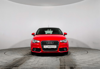 Подержанный автомобиль Audi A1 2013 года (2 фото)