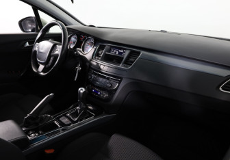 Подержанный автомобиль Peugeot 508 Sedan 2012 года (11 фото)
