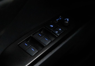 Подержанный автомобиль Toyota Camry Sedan 2021 года (17 фото)