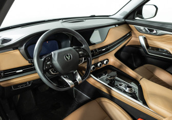 Подержанный автомобиль Changan CS95 2024 года (11 фото)