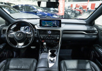 Подержанный автомобиль Lexus RX 2021 года (12 фото)