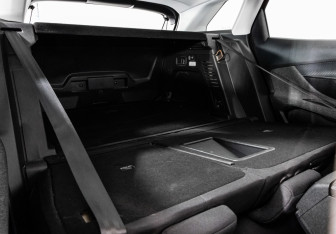 Подержанный автомобиль Peugeot 3008 2017 года (25 фото)