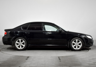 Подержанный автомобиль Subaru Legacy Sedan 2007 года (4 фото)