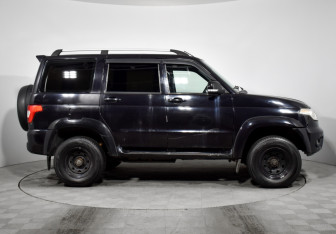 Подержанный автомобиль УАЗ Patriot 2016 года (4 фото)