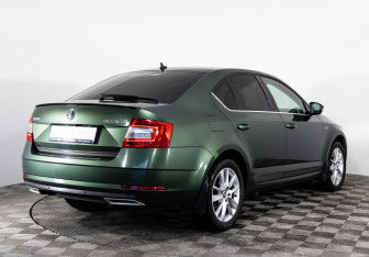 Подержанный автомобиль Skoda Octavia Liftback 2020 года (5 фото)
